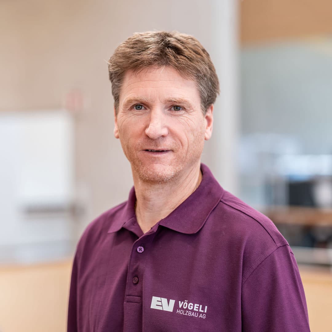 Markus Hediger ist Projektleiter Holzbau   bei der Vögeli Holzbau AG