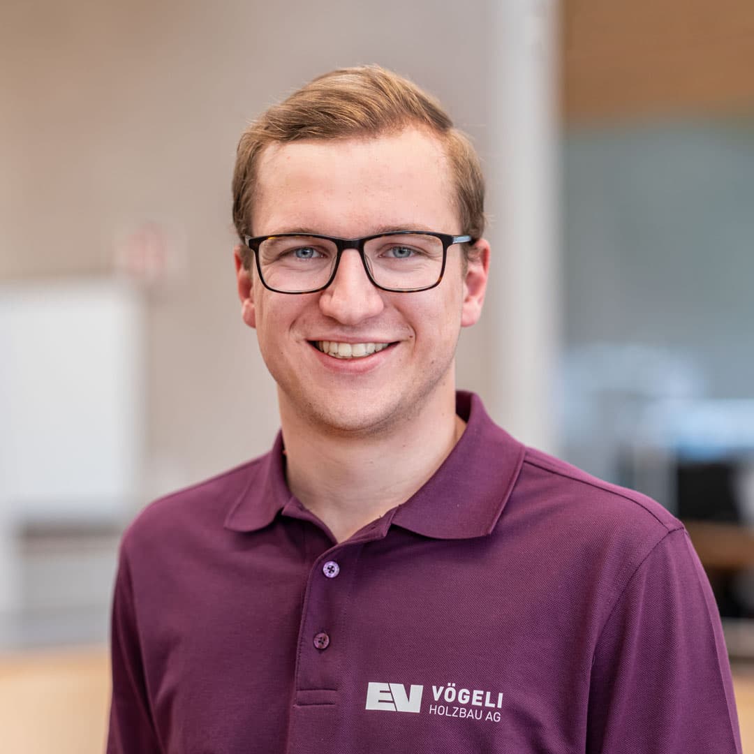 Ramon Kalt ist Zimmermann   bei der Vögeli Holzbau AG