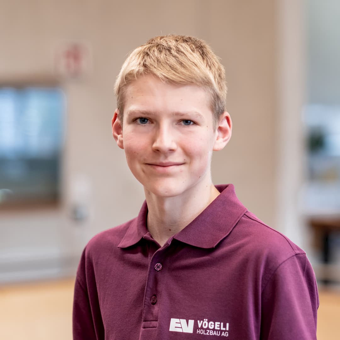 Robin Jehle ist    bei der Vögeli Holzbau AG