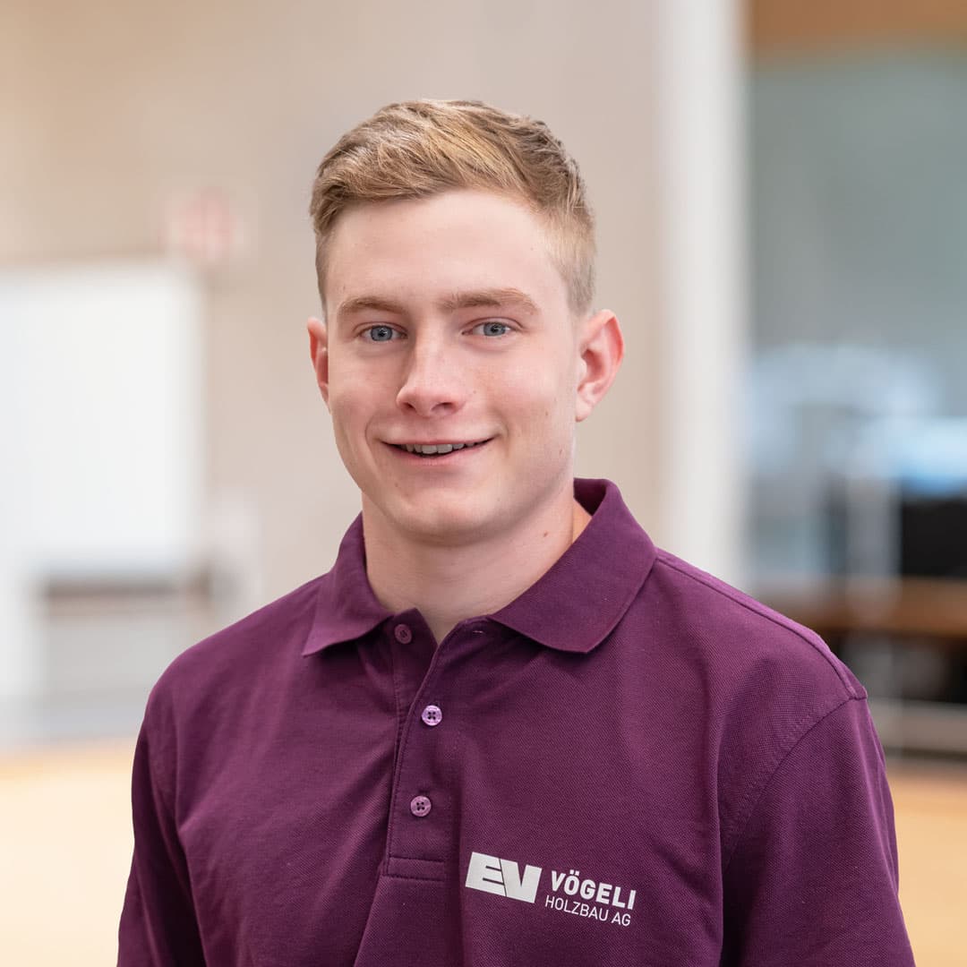 Elias Vögeli ist Zimmermann   bei der Vögeli Holzbau AG