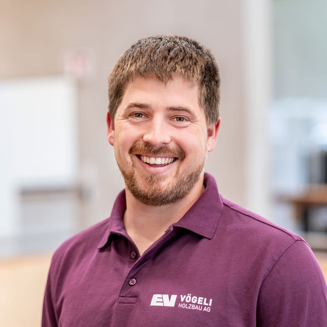 Luca Springmann ist Leiter Zimmerei & Service   bei der Vögeli Holzbau AG