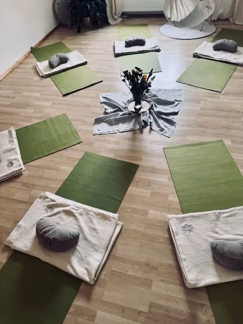 Sara  – Yoga, Prenatal, Postnatal in Bad Oldesloe