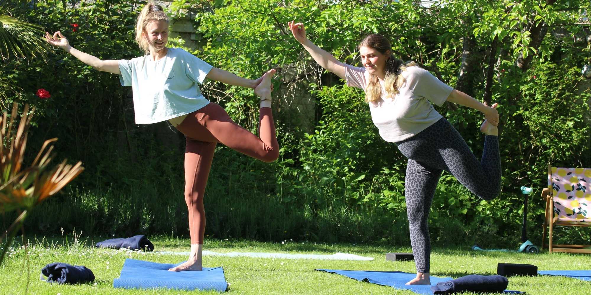 Yoga in der Schwangerschaft ab 17.06. online – Yoga with Meeraki Yoga - Marieke in Video Call