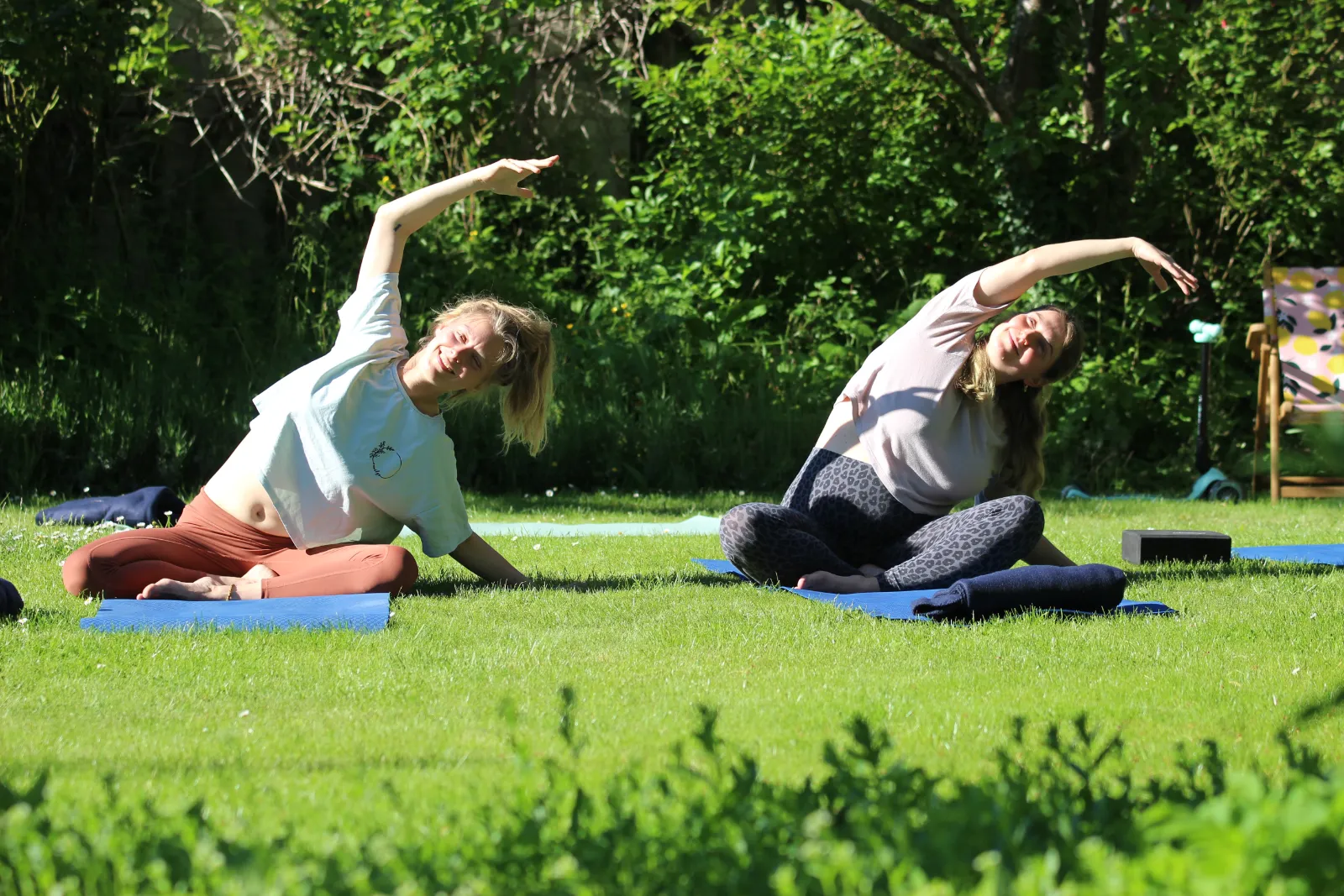 Yoga in der Schwangerschaft Café lütt – Yoga with Meeraki Yoga - Marieke in Lübeck