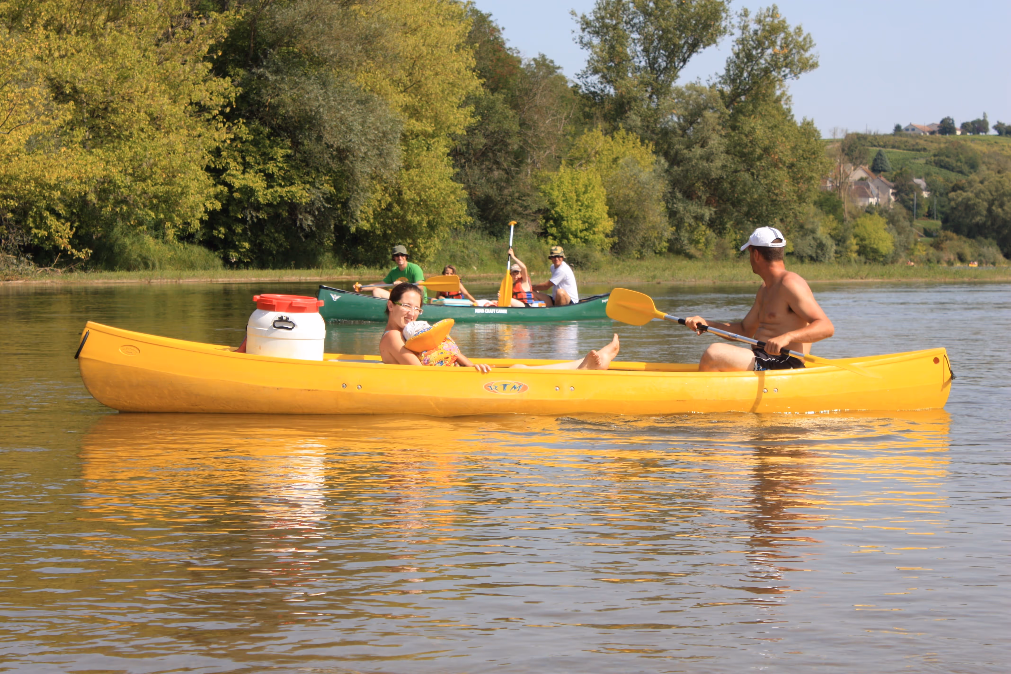Comment faire du canoë ? Guide complet débutant 2025