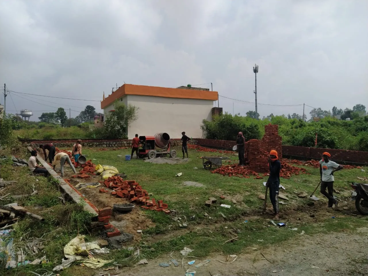 Plot in Pondha