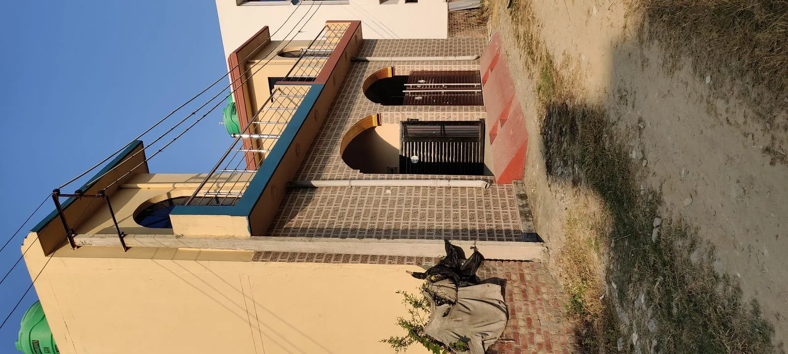 Independant House