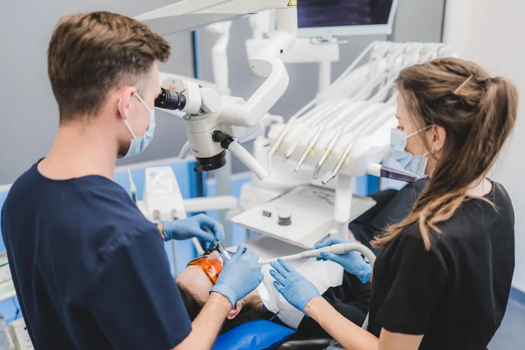 leczenie-kanalowe-krakow-dentysta-grzegorz-nowak