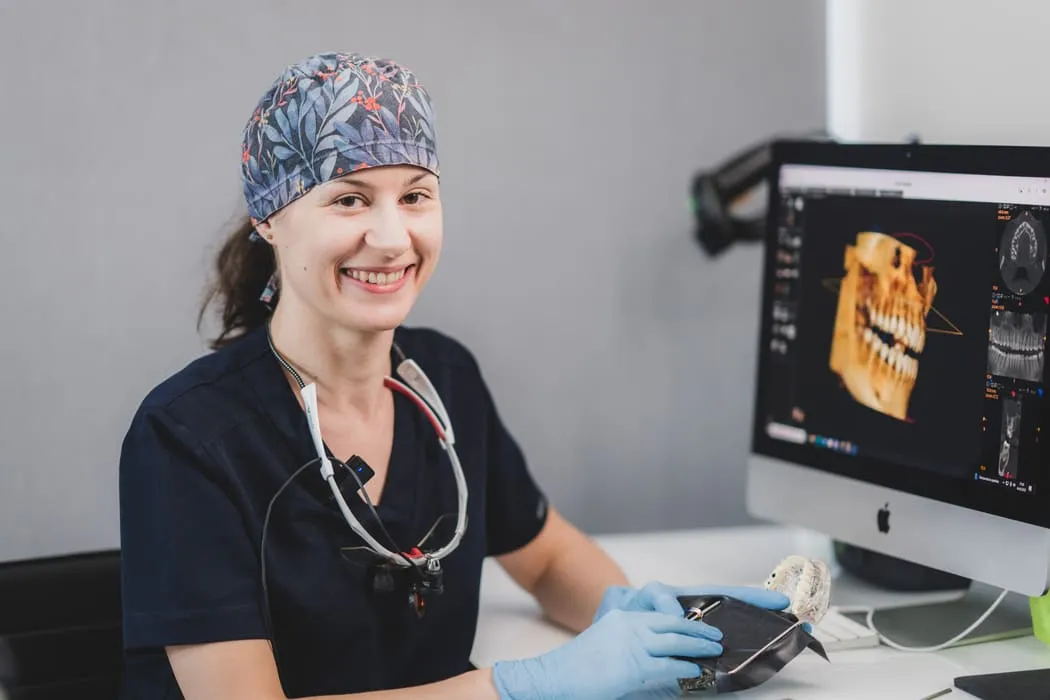 ortodontka-krakow-aparaty-na-zeby-dla-doroslych-i-dzieci