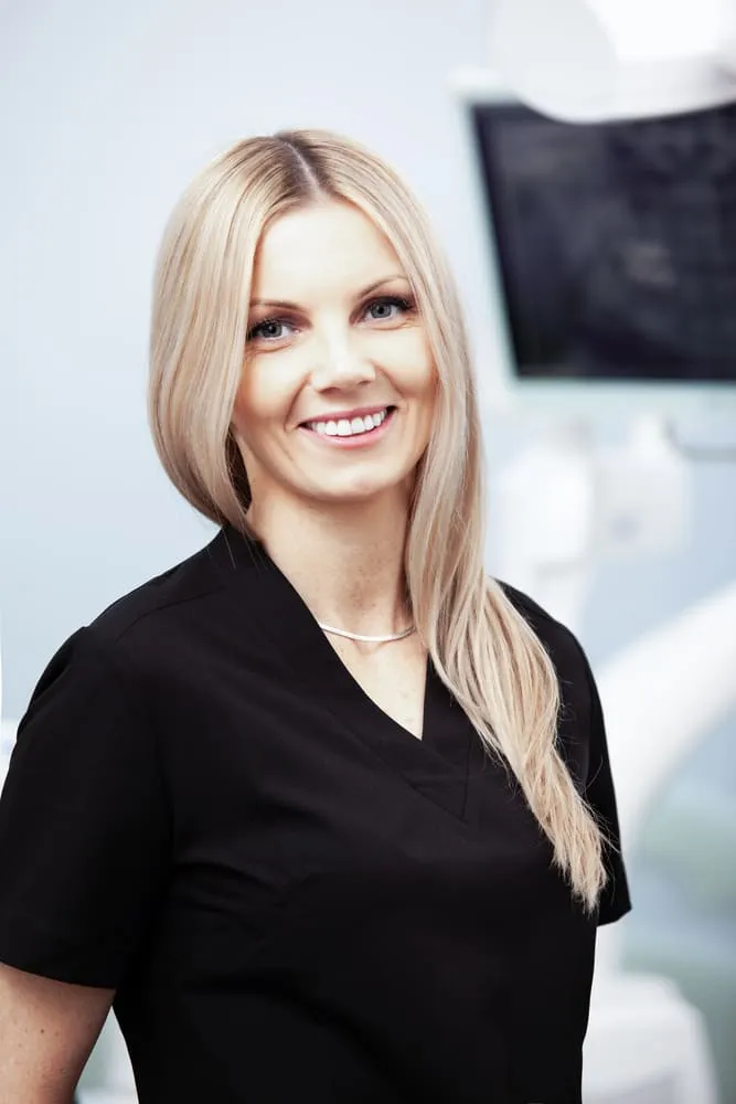 Angelika-zlotnicka-asystentka-stomatologiczna
