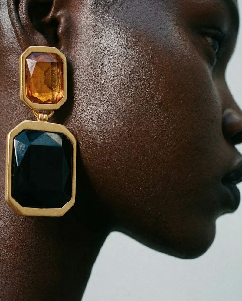 Jewelry editorial chunky earrings