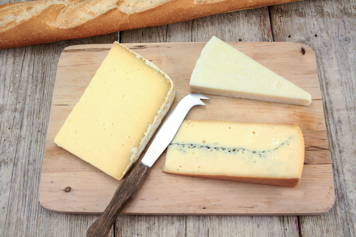 sélection de fromages du terroir comté morbier raclette