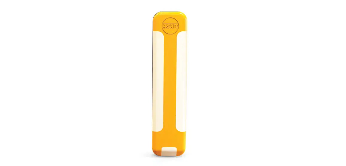 Žlutý bezpečnostní sensor s bílými pruhy a logem A-SAFE na vrchu.