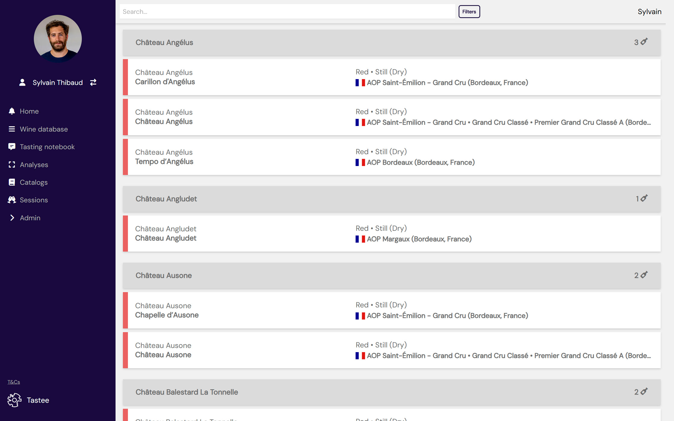 Tastee interface, Wine database tab, where cuvées are grouped by estate with their colour, appellation and number of recorded tastings, with a search bar and filters.