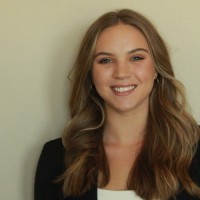 Julia – IT Hawaii team member specializing in operations and client support services