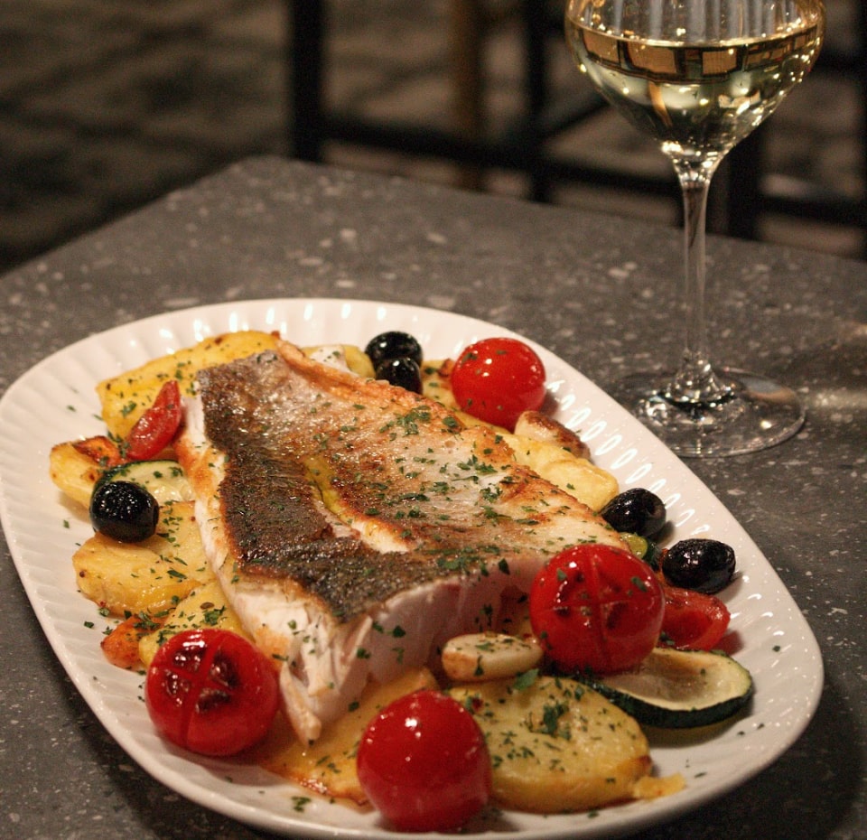 seabas local pizzaurant dugopolje