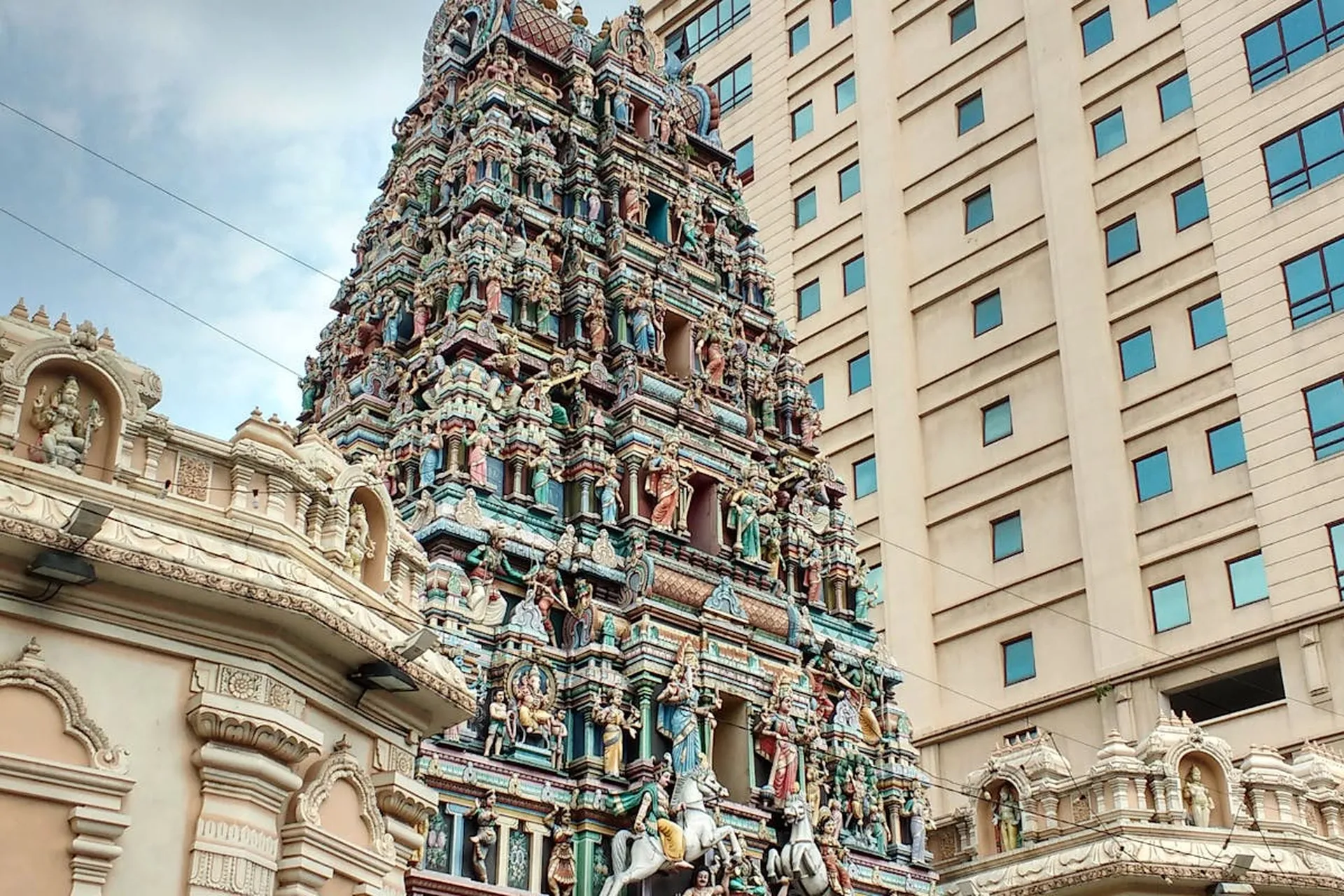 Explore the Sri Maha Mariamman Temple in Kuala Lumpur