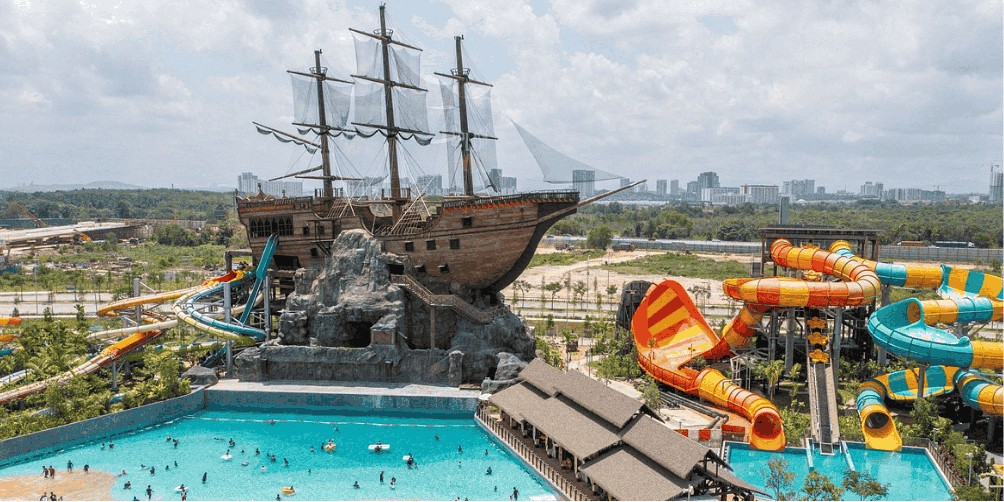 SplashMania Waterpark