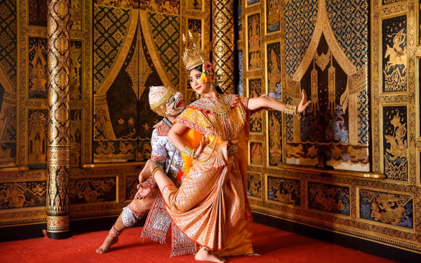 thai royal costume