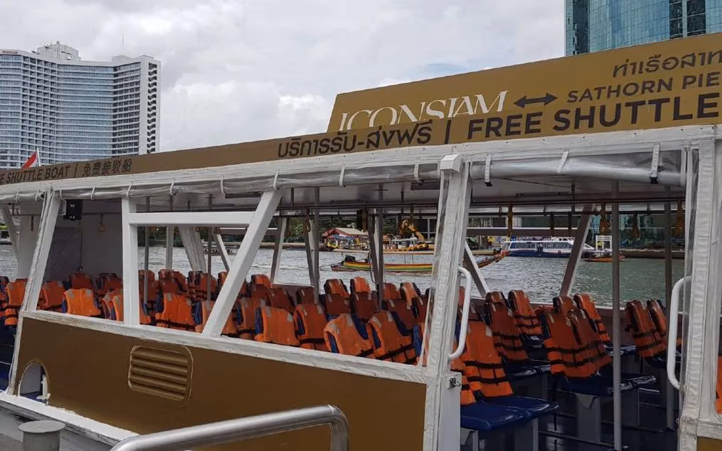 Free shuttle boat from Sathorn Pier