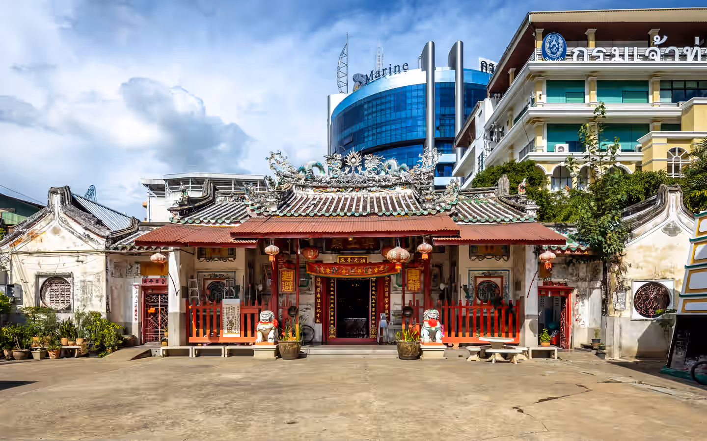 Rong Kuak Shrine