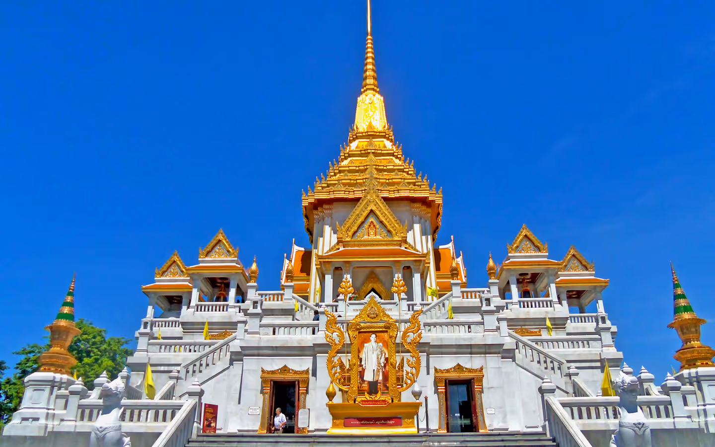 Wat Traimit