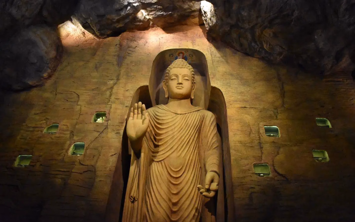 buddha statue