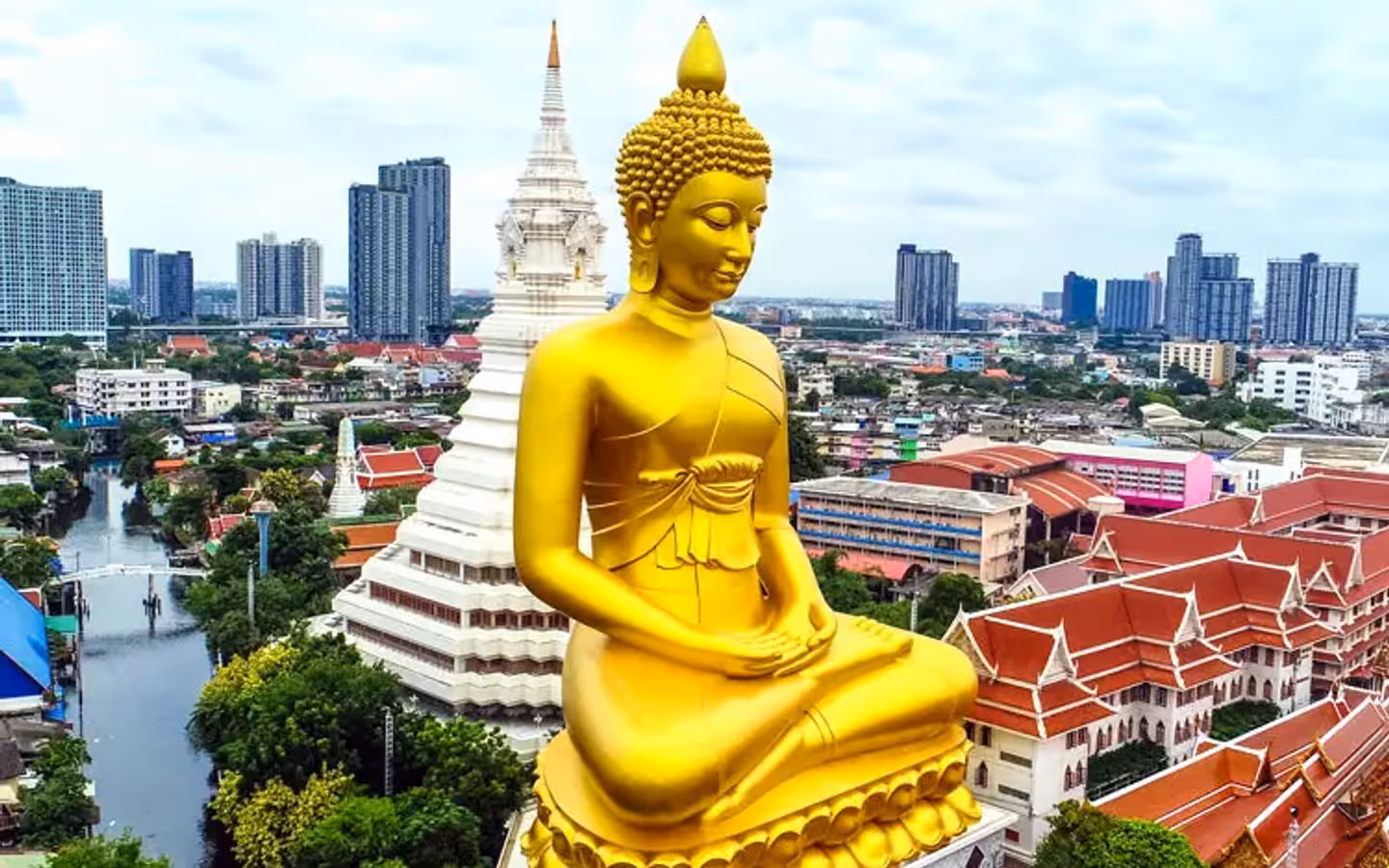The Giant Buddha at Wat Paknam