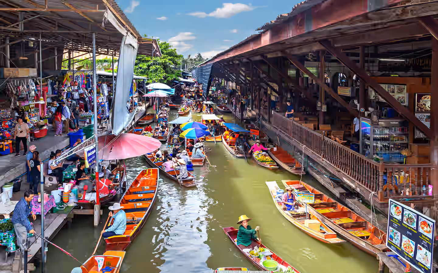 Damnoen Saduak Floating Market