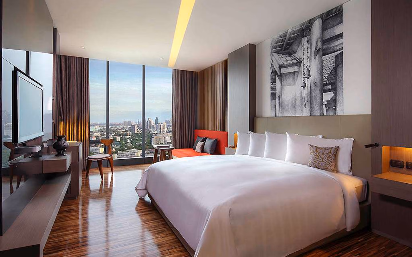 SO/ Bangkok Hotel