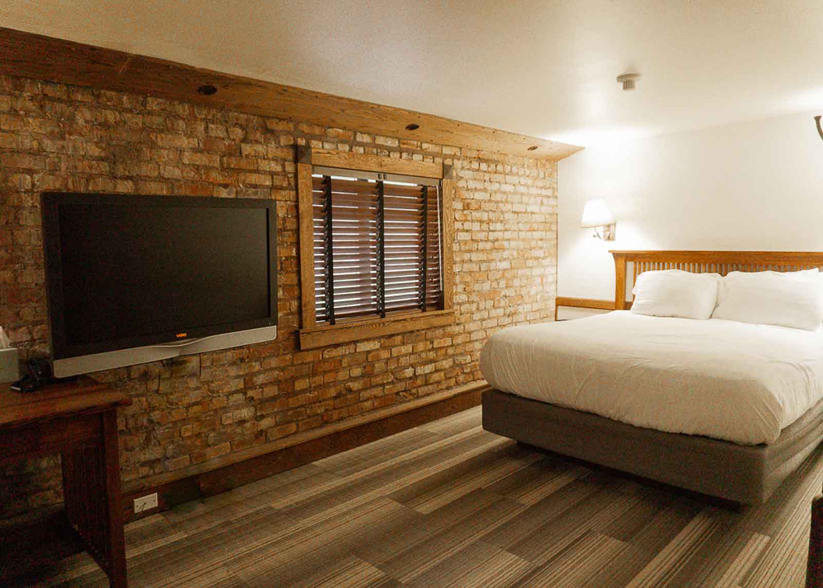 branch house hotel queen room