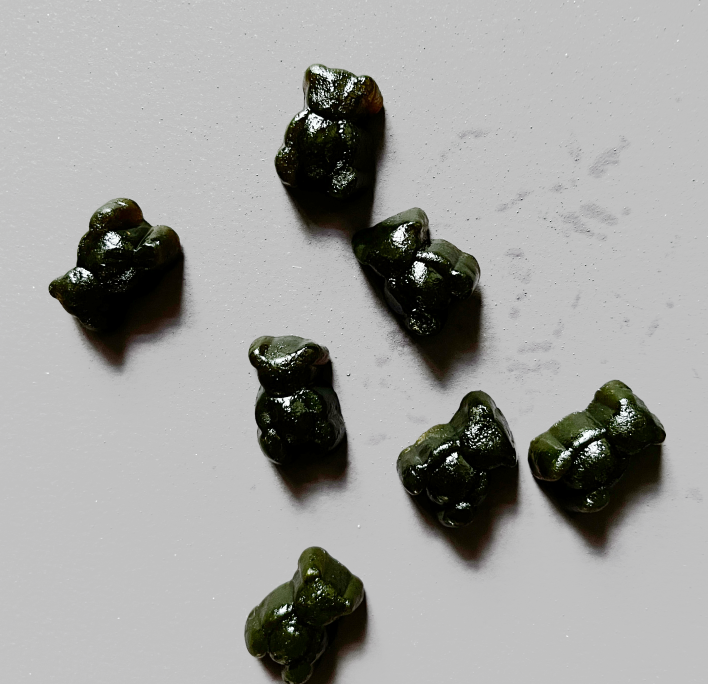 8 gummies