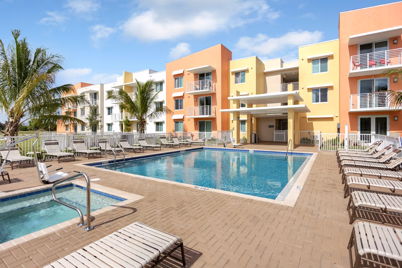 Why You Need a Licensed Pool Contractor in South Florida