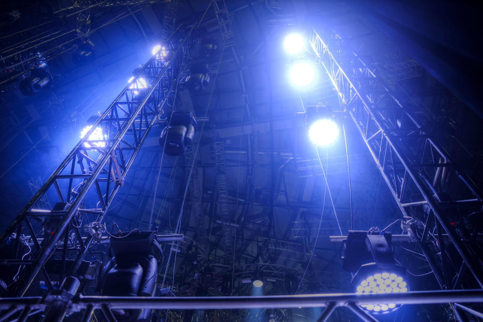 structure scène, lumière, concert