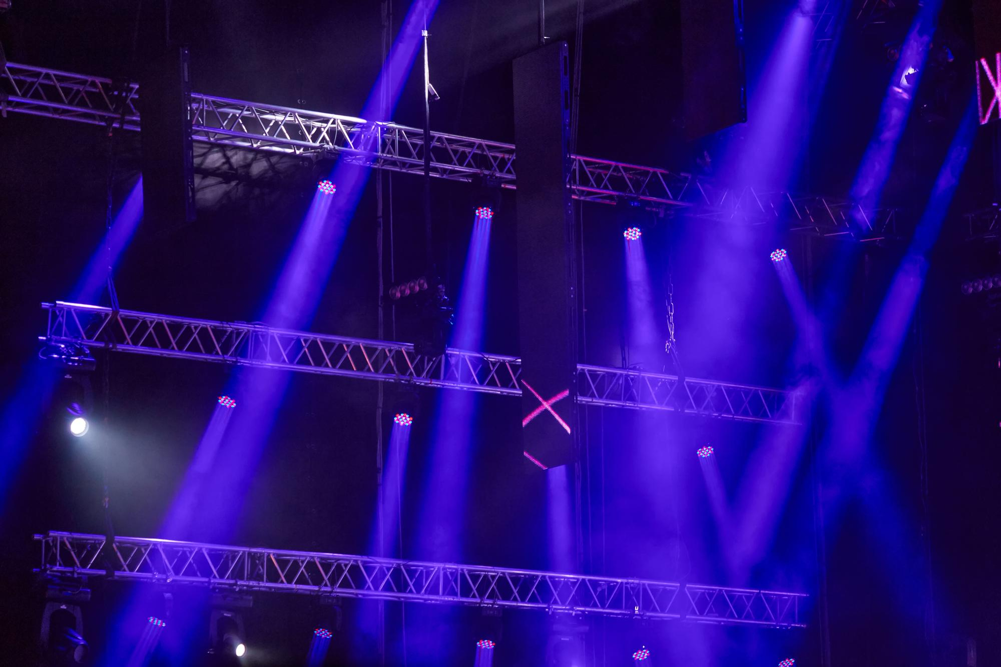 structure scène, lumière, concert