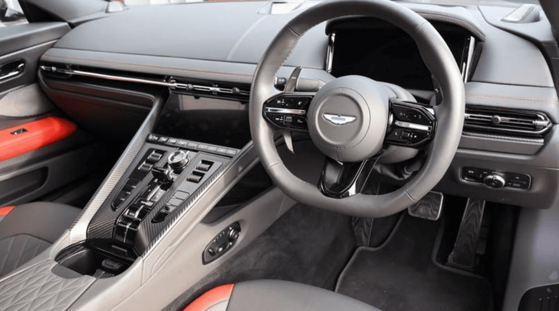 Aston Martin DB12