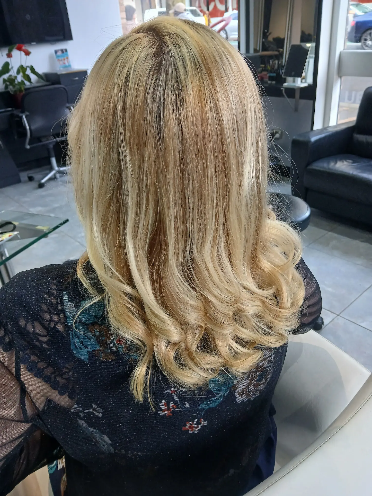 Blonde Foils Blonde and Cut Crows Nest