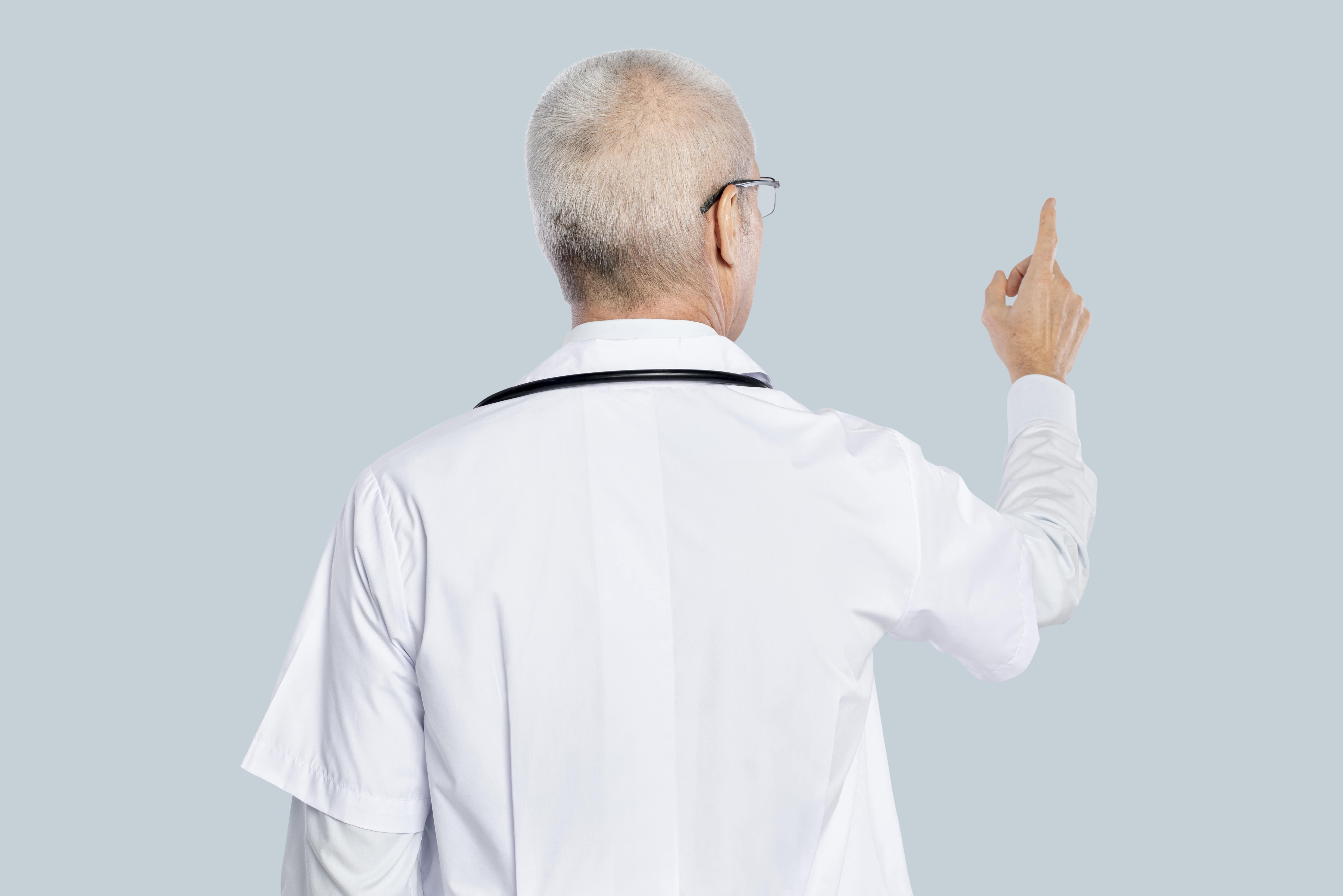Dr. Oliver Brown - Leading Expert in High-Risk Obstetrics