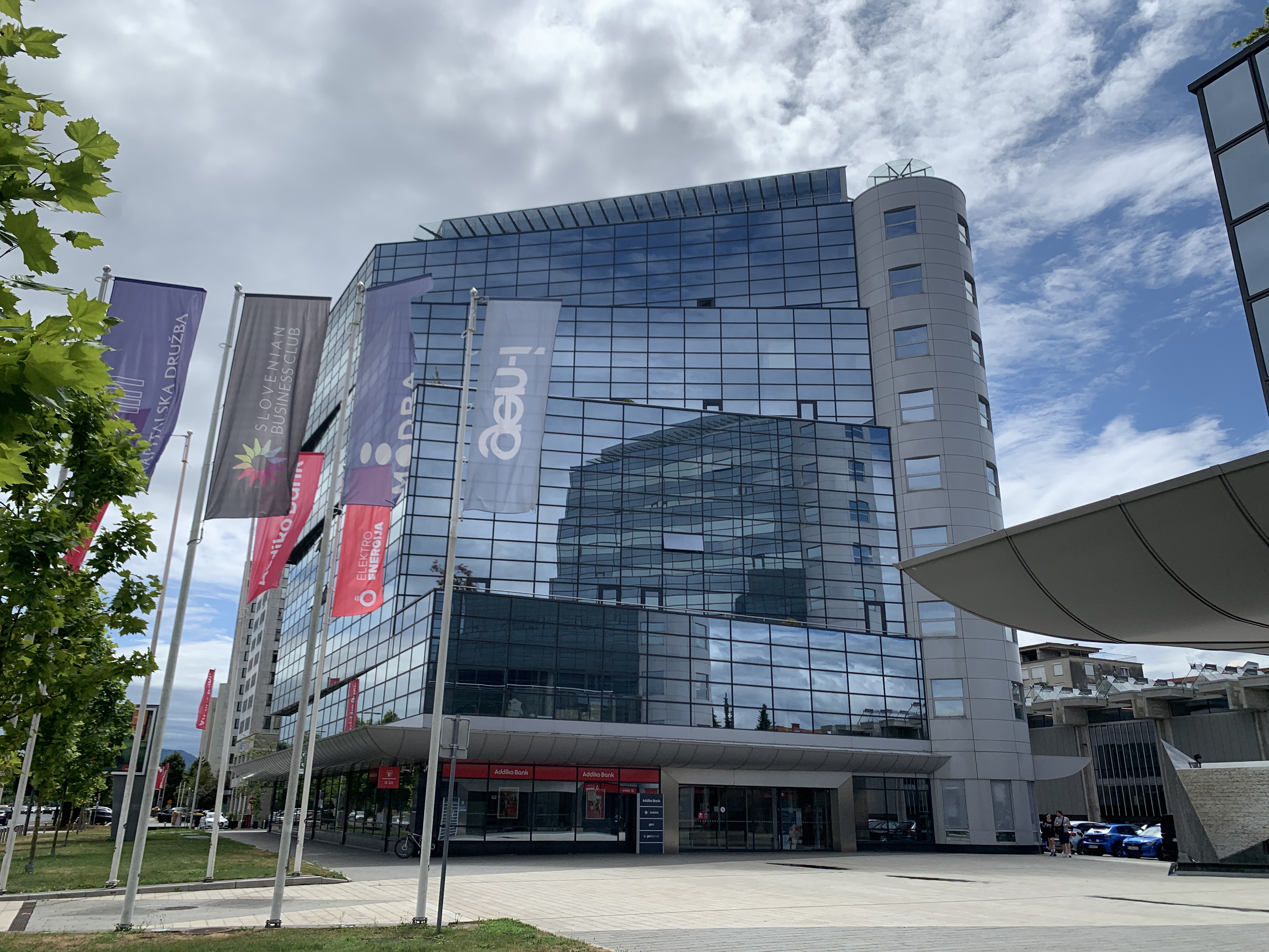 about  left hero image