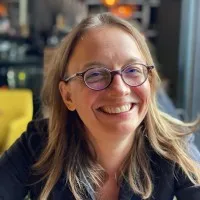 Portrait d'une directrice d'un service d'un groupe d'établissements handicap.