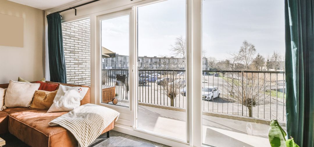 Framed trade windows UK, uPVC, aluminium & timber frame options guide for contractors