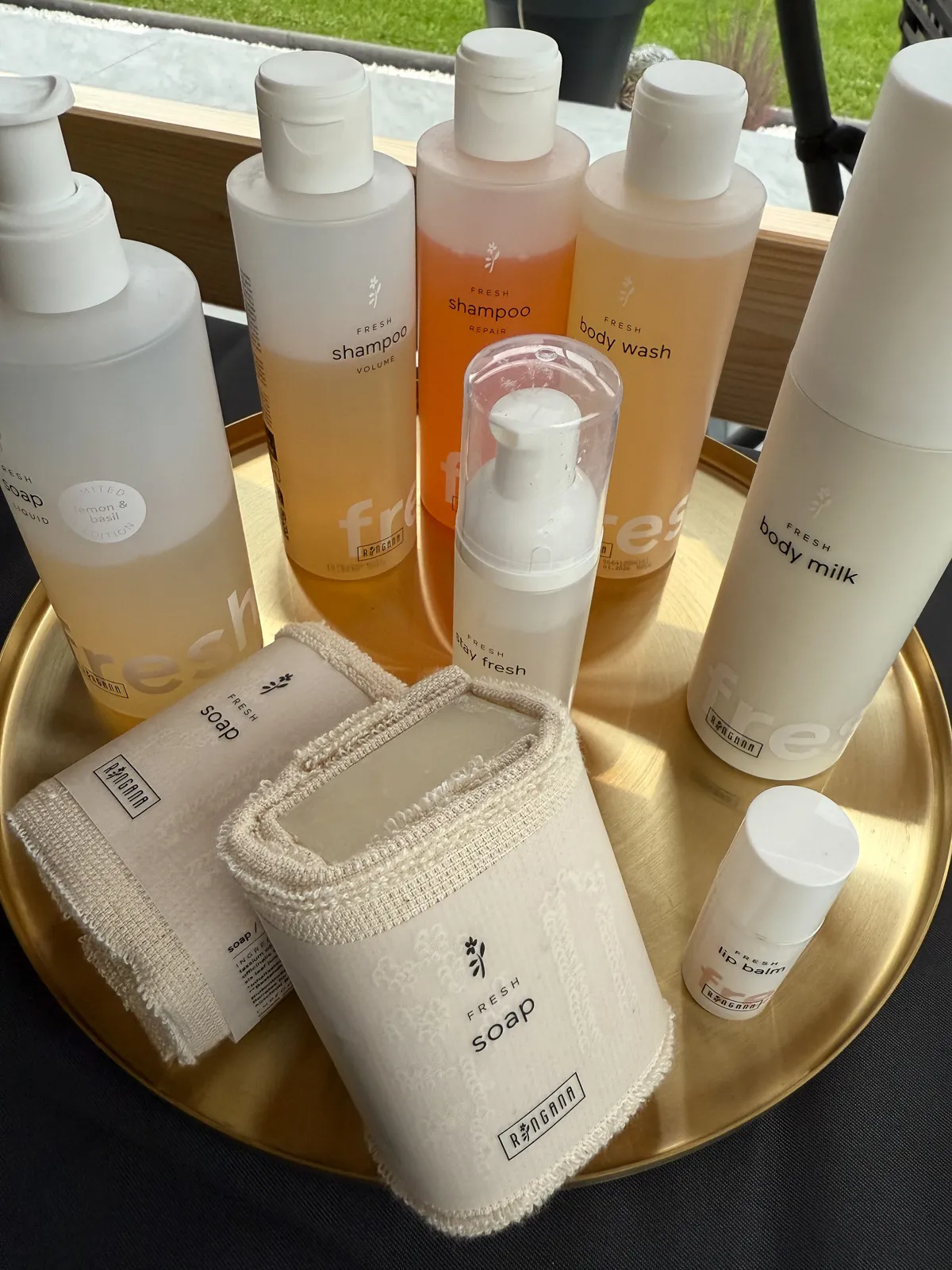 Ringana Körperpflege-Produkte wie Shampoo, Body Wash und Seife.