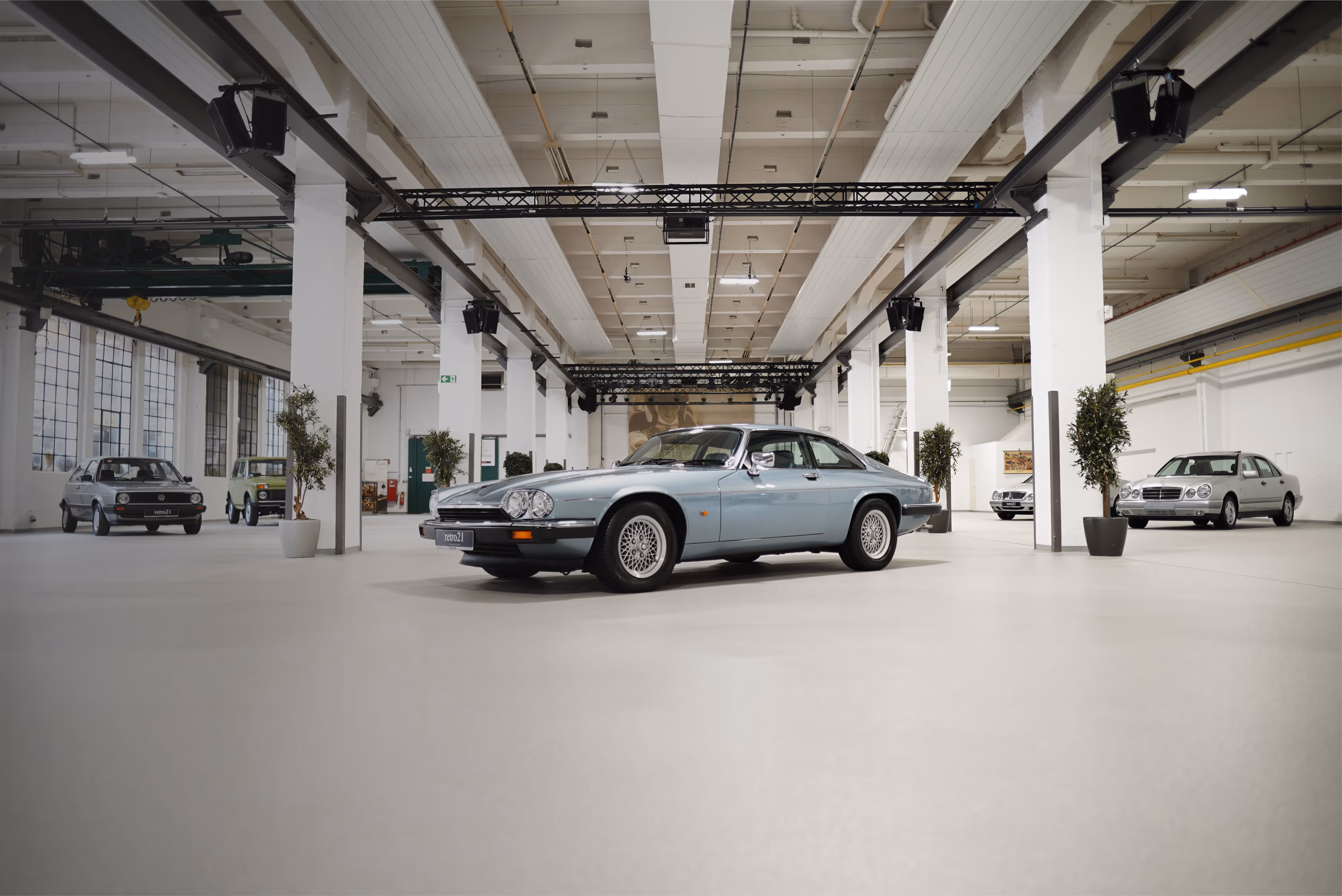 Startseite Ofenwerk blauer Oldtimer