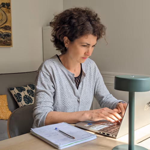 photo de Céline Cachat au travail