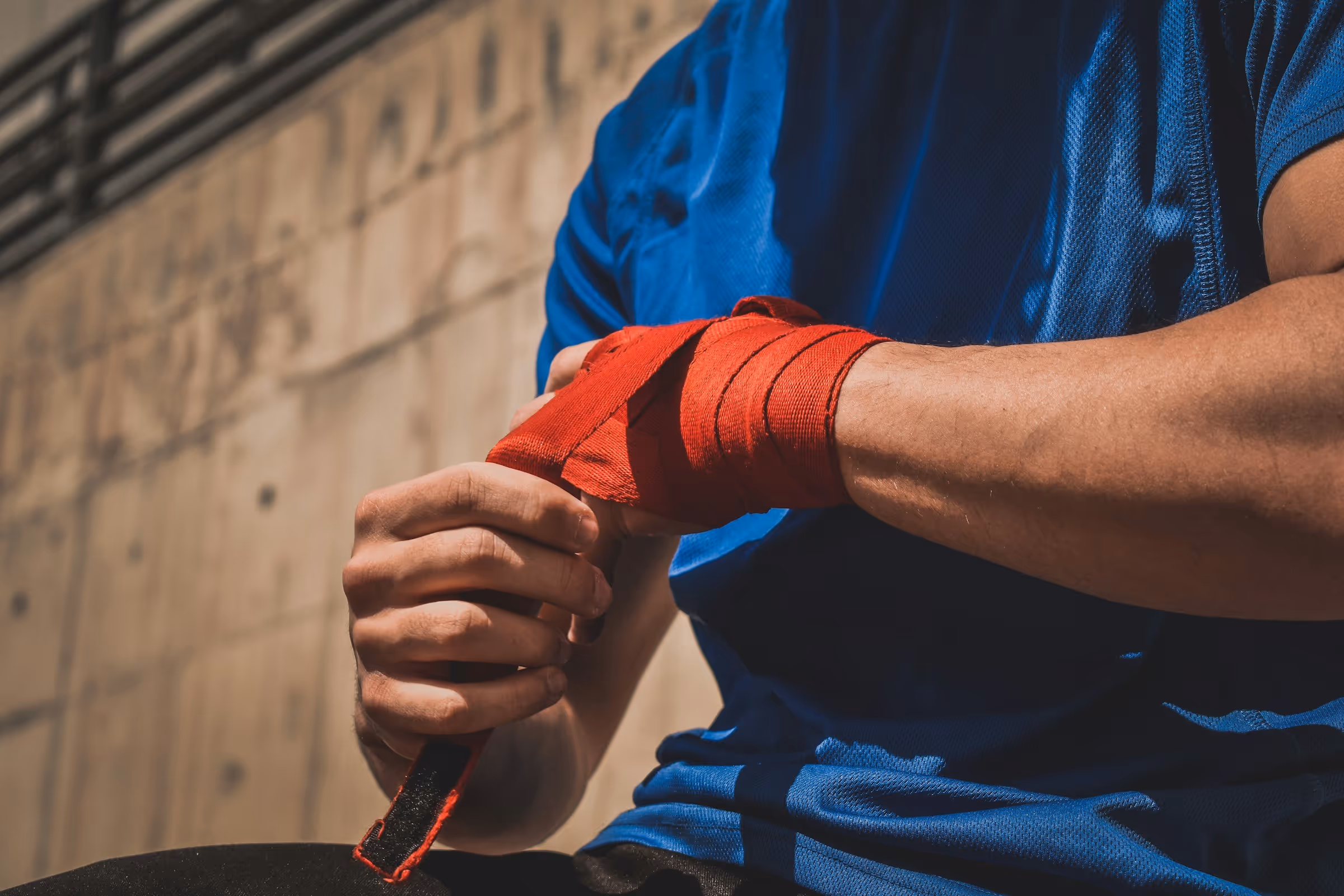 boxer wrapping hands