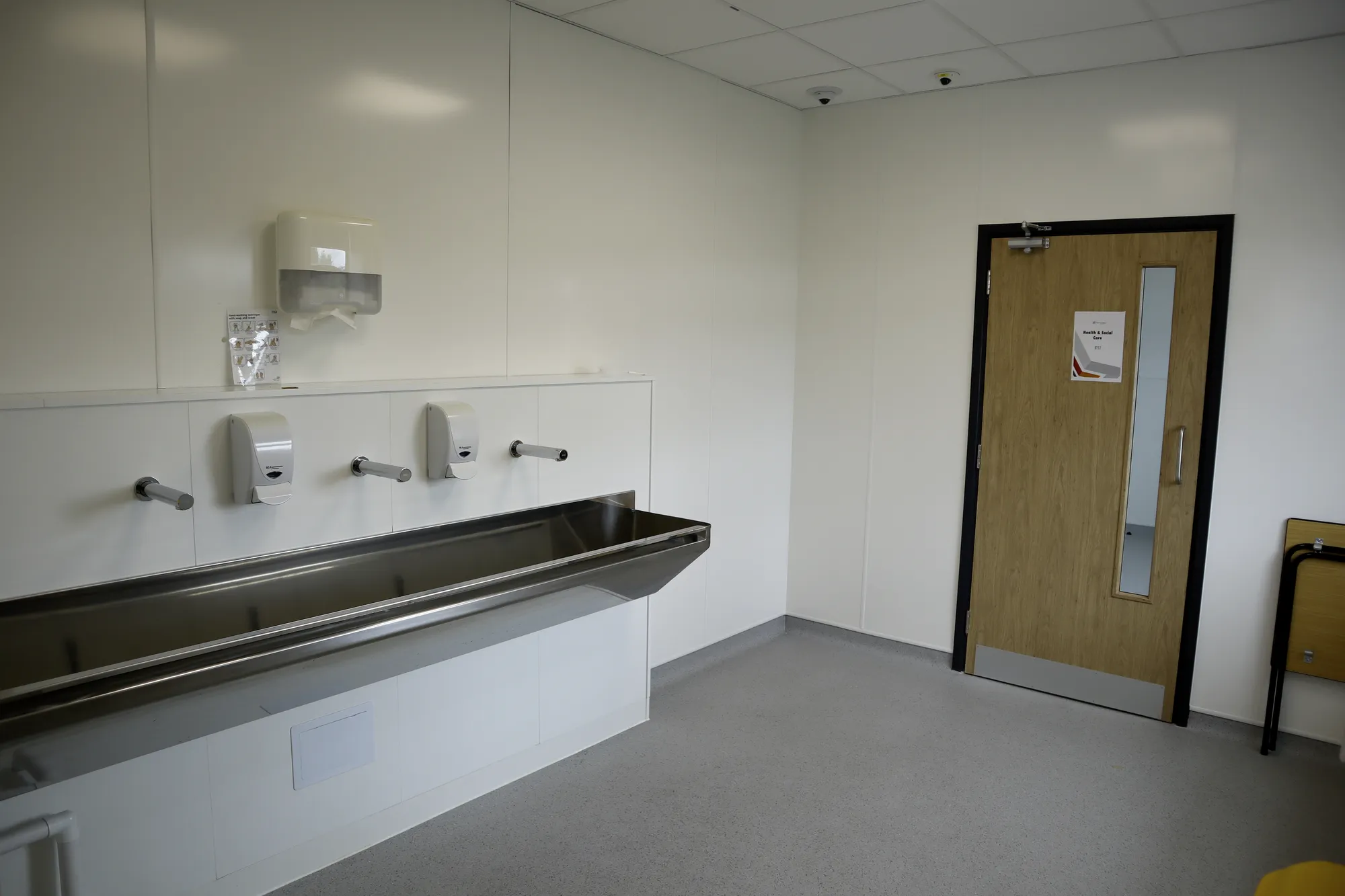 New College Swindon: scrub room adjoining the simulated operating theatre