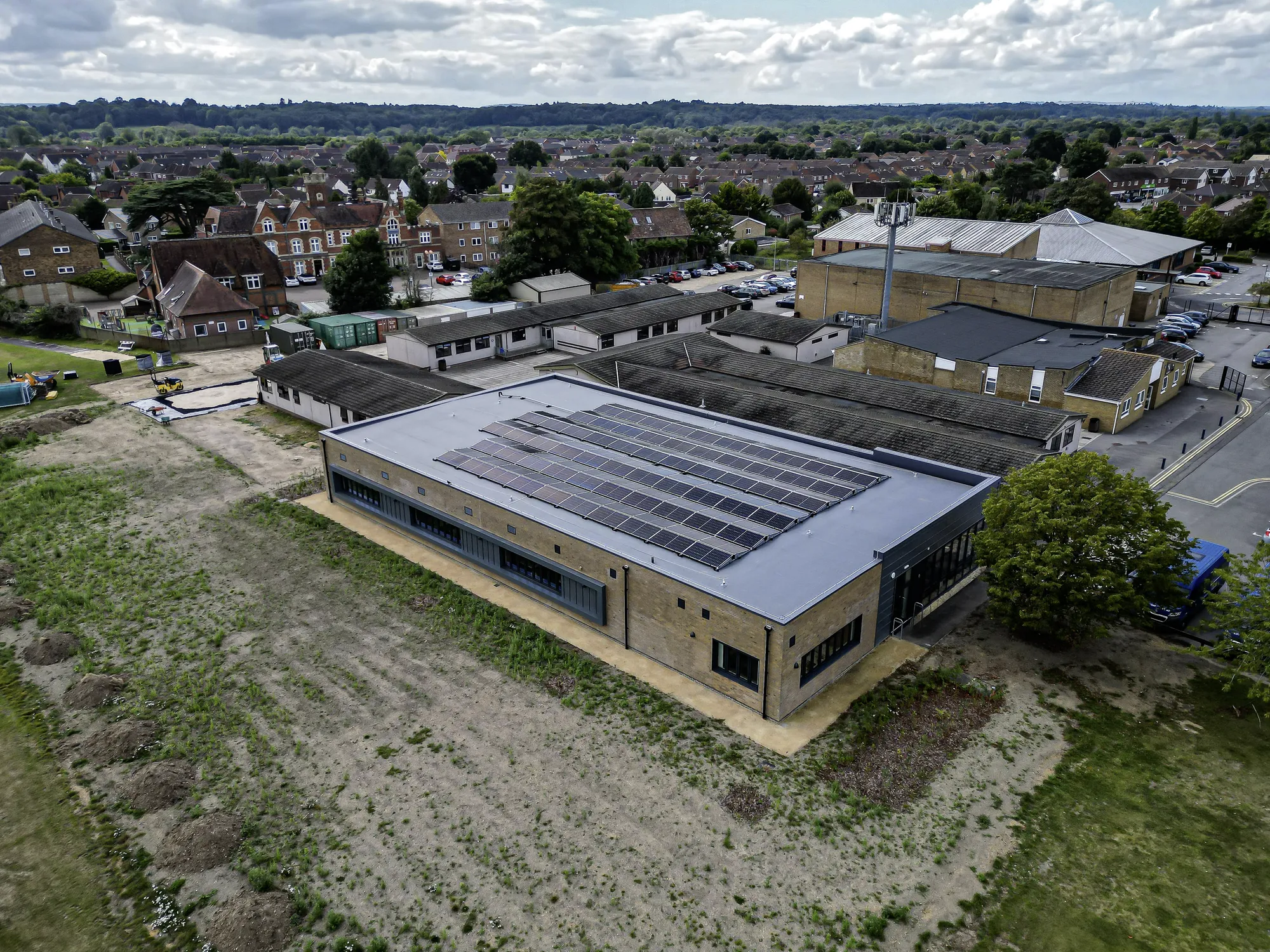 Kennet School, Thatcham: aerial view of the new teaching block in its campus setting