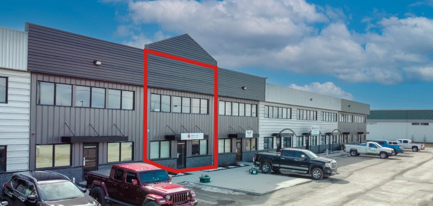 Highlight image of a commercial real estate property