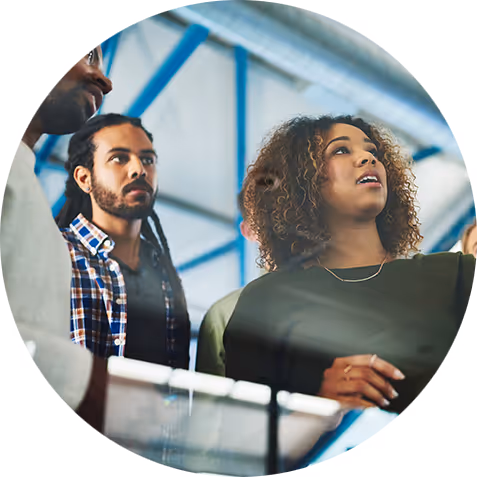 Consultant explaining data to team members