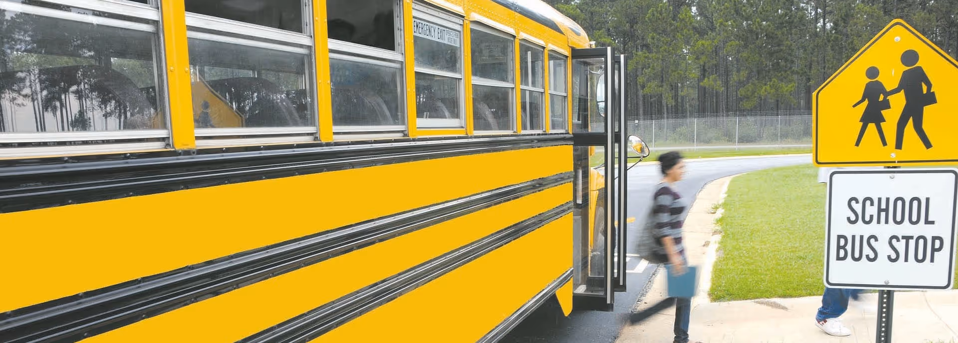 schoolbus-81717_1920